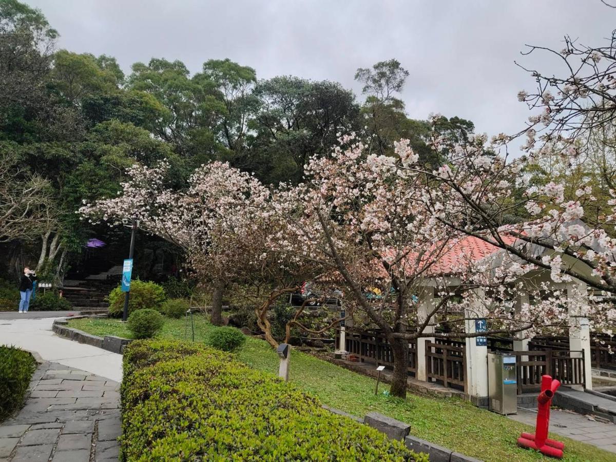 Yanmin Hot Spring Resort Taipei Bagian luar foto