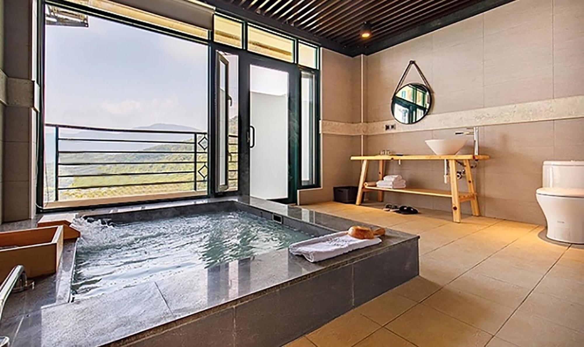 Yanmin Hot Spring Resort Taipei Bagian luar foto