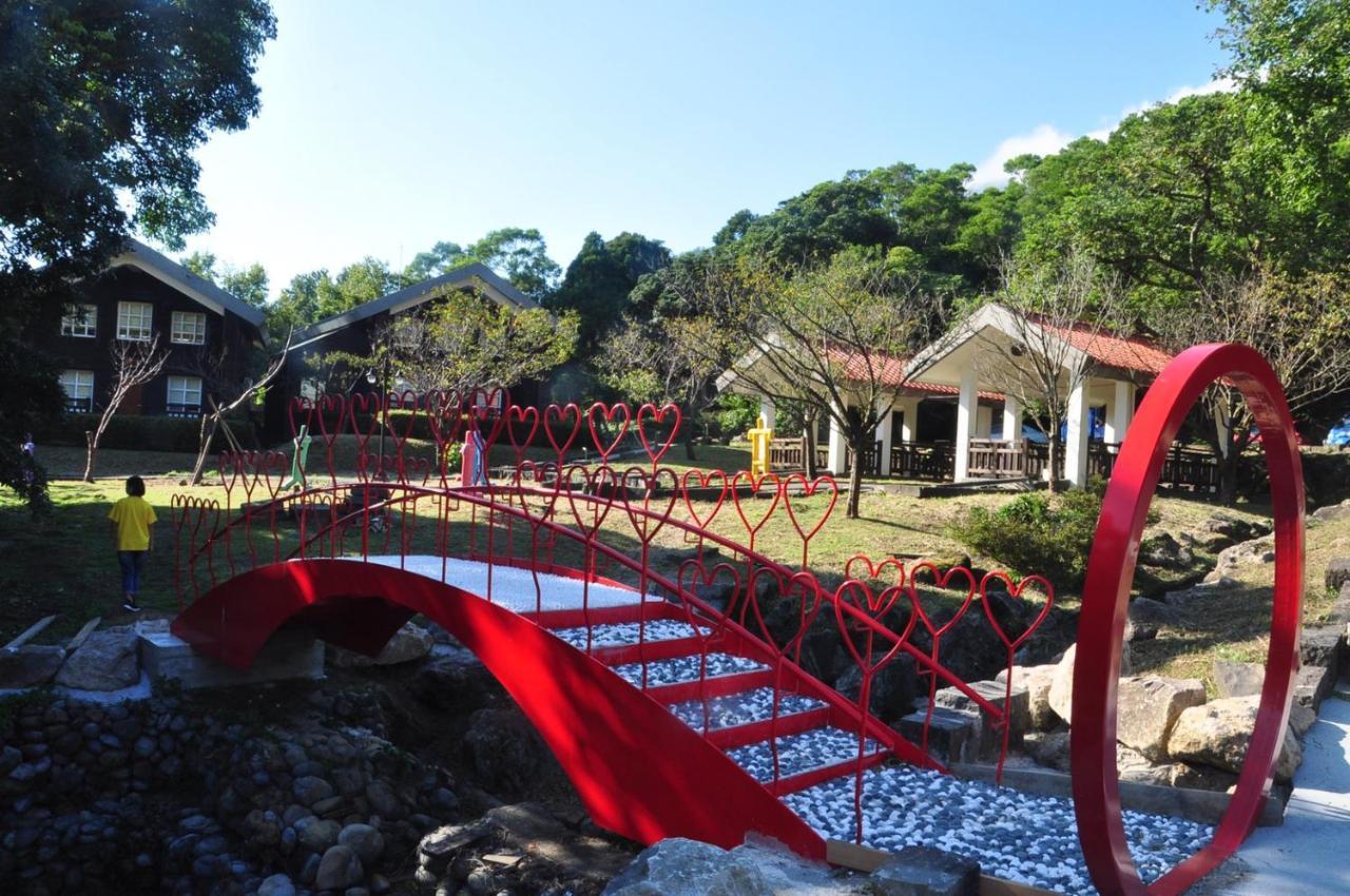 Yanmin Hot Spring Resort Taipei Bagian luar foto